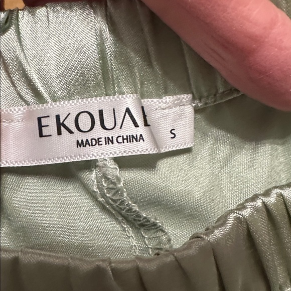 Satin Pajama Set in Mint Green size small - Picture 7 of 9